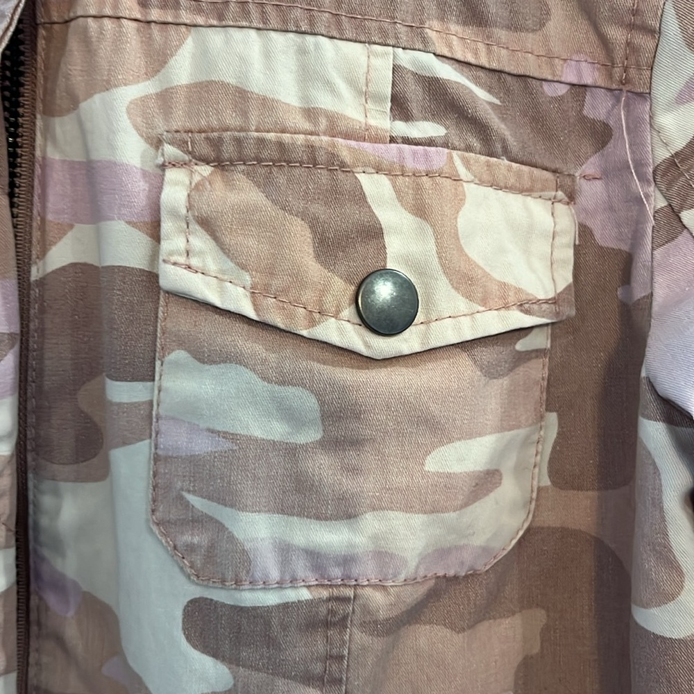 New Look pink toned camouflage women’s spring jacket USED size small - Picture 3 of 10